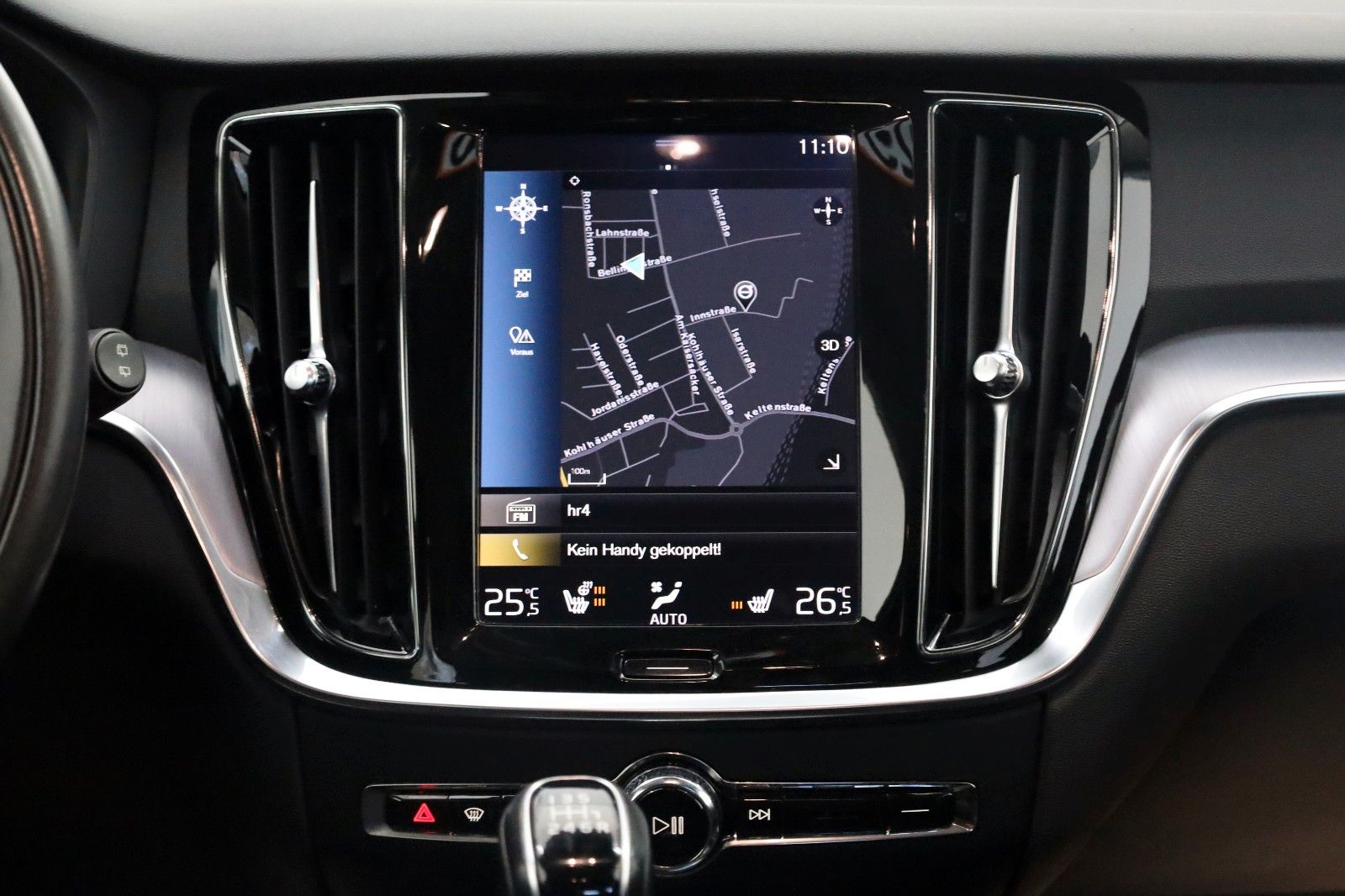 Fahrzeugabbildung Volvo V60 Momentum Pro,T.Leder,Navi,4xSH,CarPlay,LED