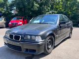 BMW E36 323i M Paket Schalter Klimaauto - BMW 323 aus 1995