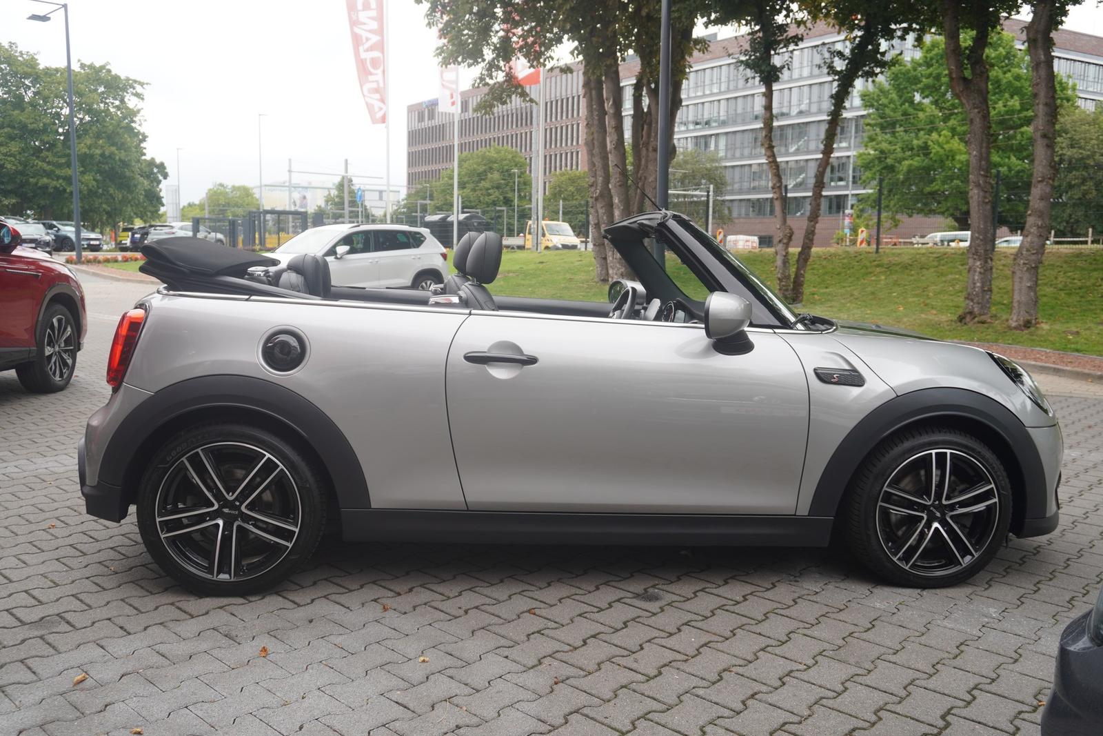 MINI Cooper S Cabrio 2.0 Yours Trim