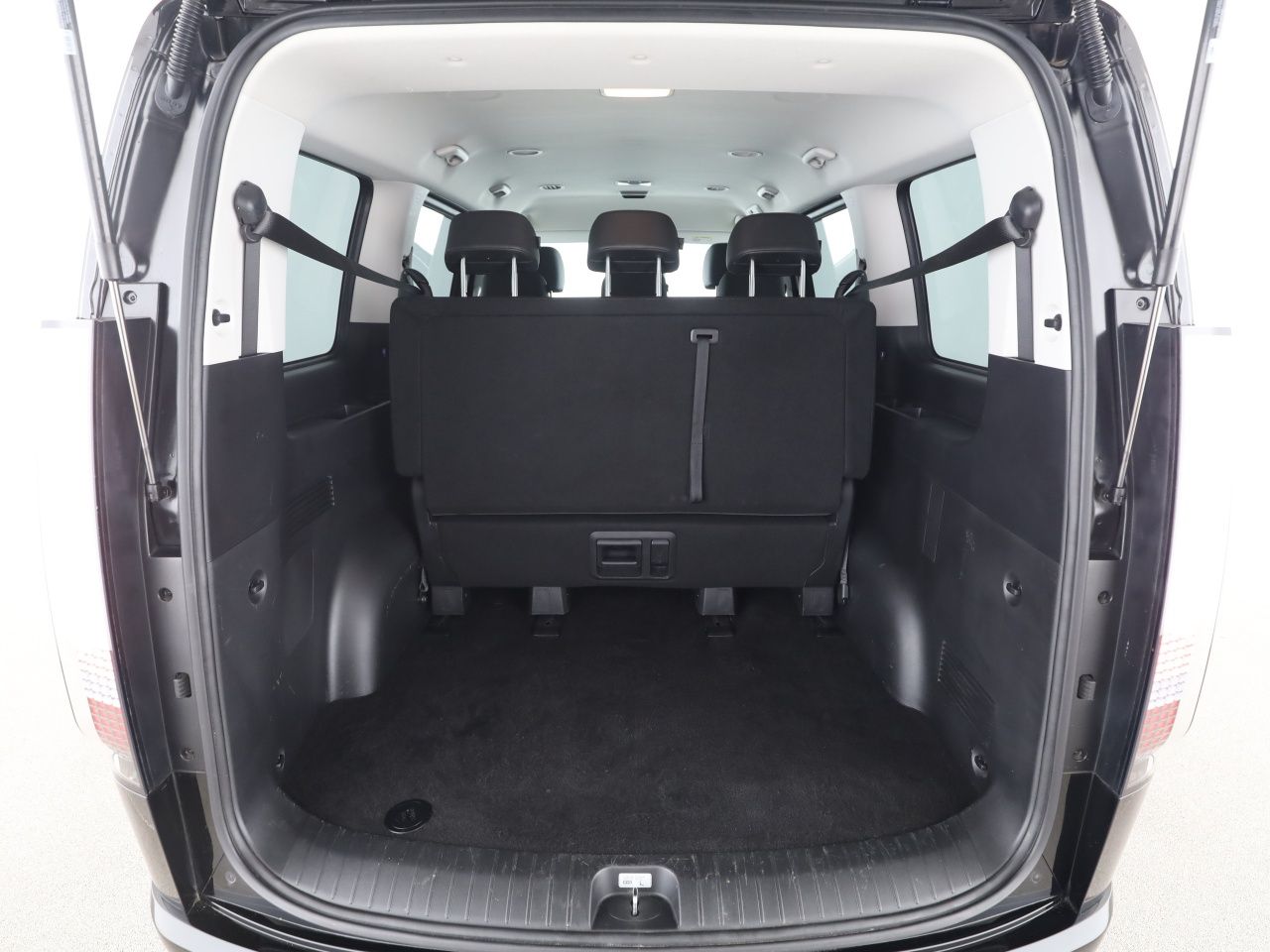 Hyundai Staria – Bild 16