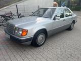 Mercedes-Benz Mercedes Benz 220 E Limousine Automatik W124 - Mercedes-Benz 220 in München
