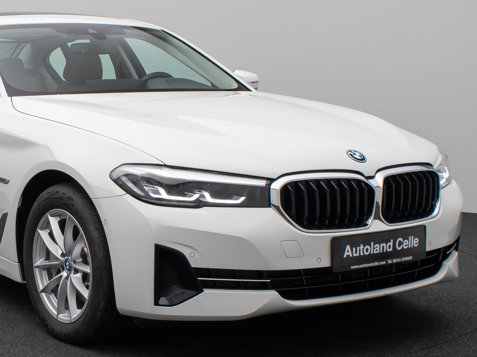 Fahrzeugabbildung BMW 520e Glasdach Kamera DAB H/K DispKey Sport Alarm