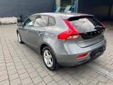 Volvo V40 Kinetic 2.0D-Navi-DigiTacho-WinterPaket - Volvo V40 in Frankfurt (Main)