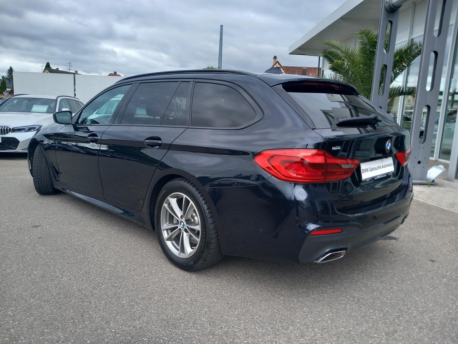 BMW 520d xDrive Touring Aut M Sport AHK Leder DriveA