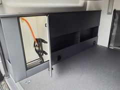 Adria Twin 640 SGX 60 Y Edition, Automatik