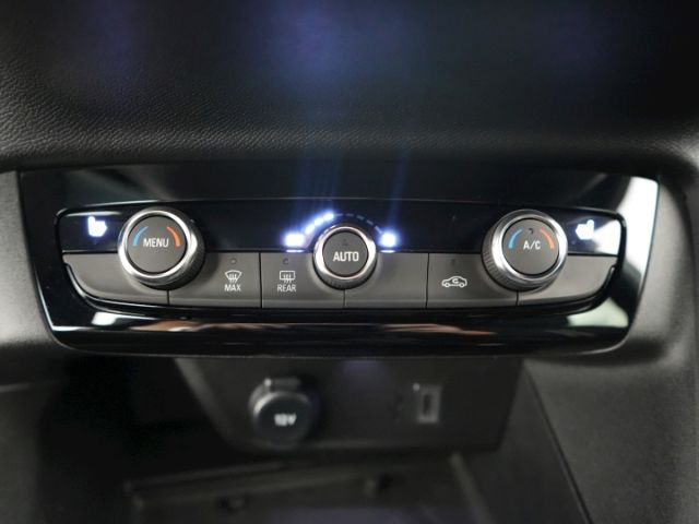 Corsa F FACELIFT GS+LED MATRIX+NAVI+RÜCKFAHRKAME