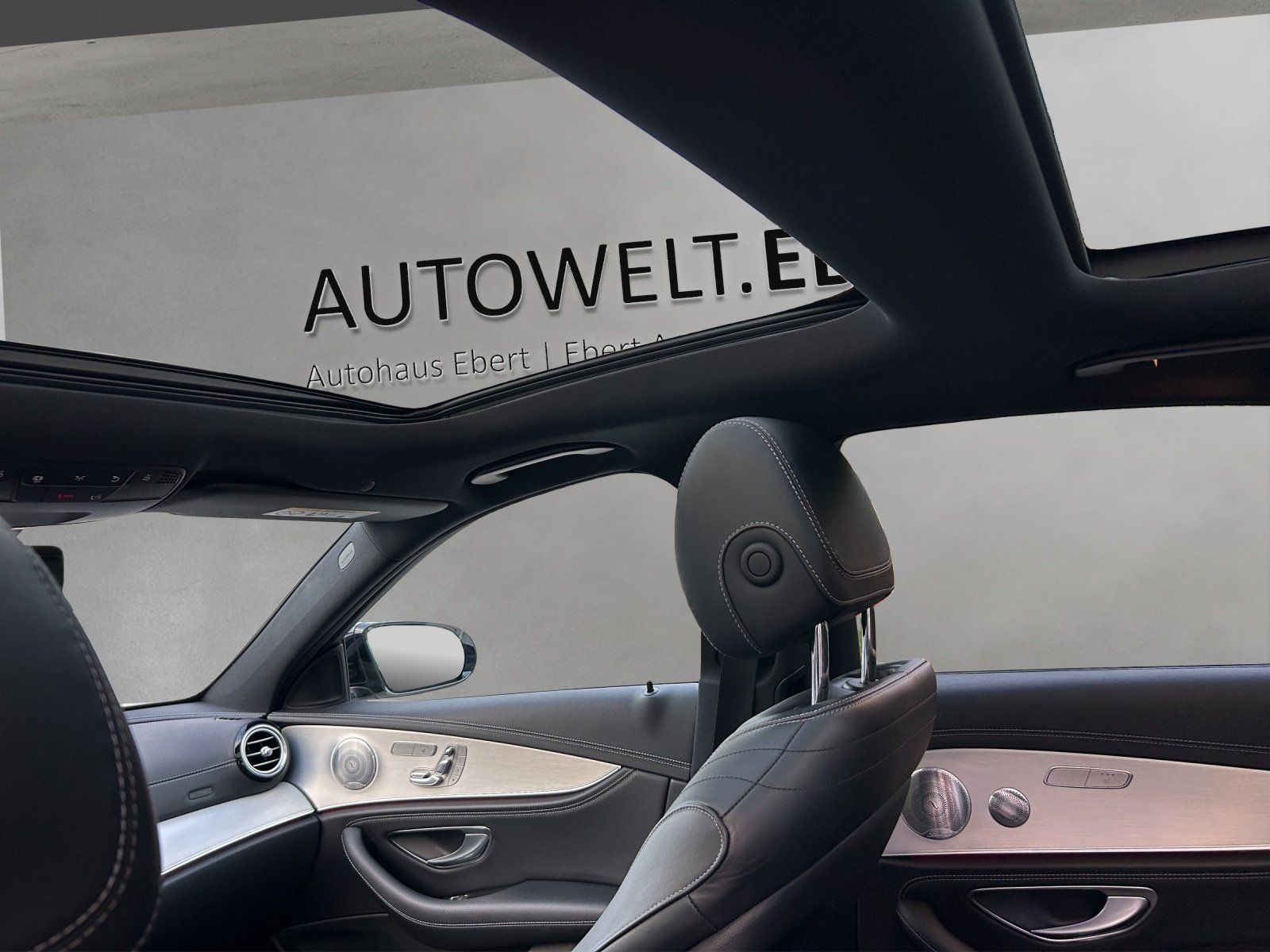 Fahrzeugabbildung Mercedes-Benz E300e 4M AMG Pano DISTR Burm HUD KeyGo MLED 360°