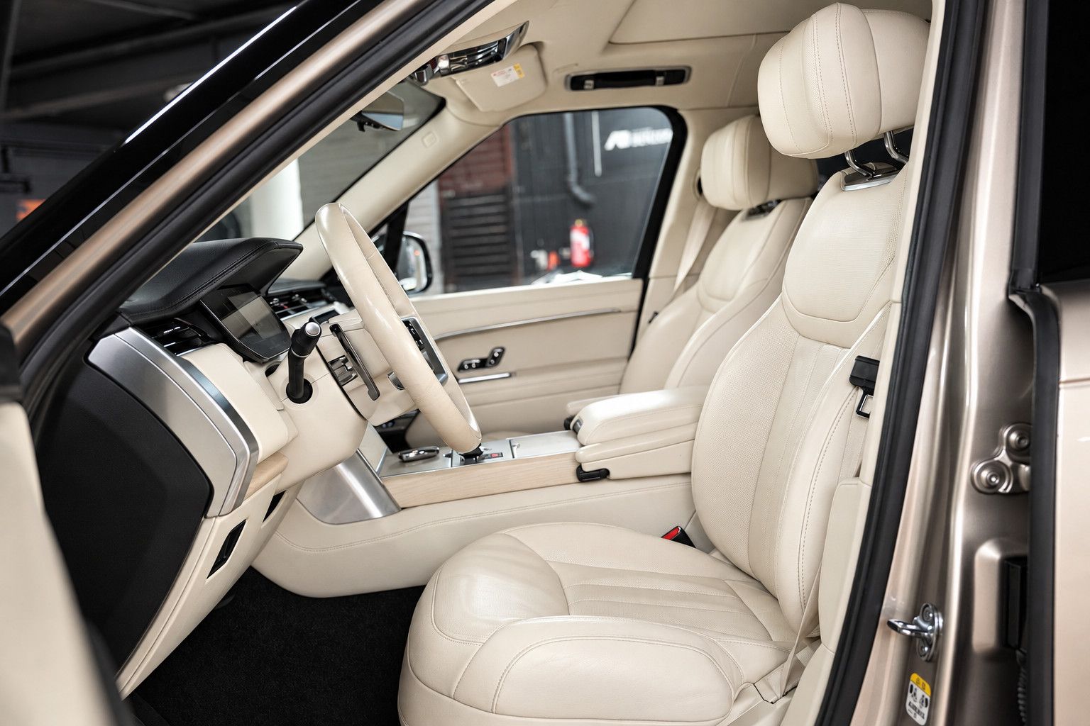 Fahrzeugabbildung Land Rover Range Rover P530 Autobiography *FondTV*Meridian*
