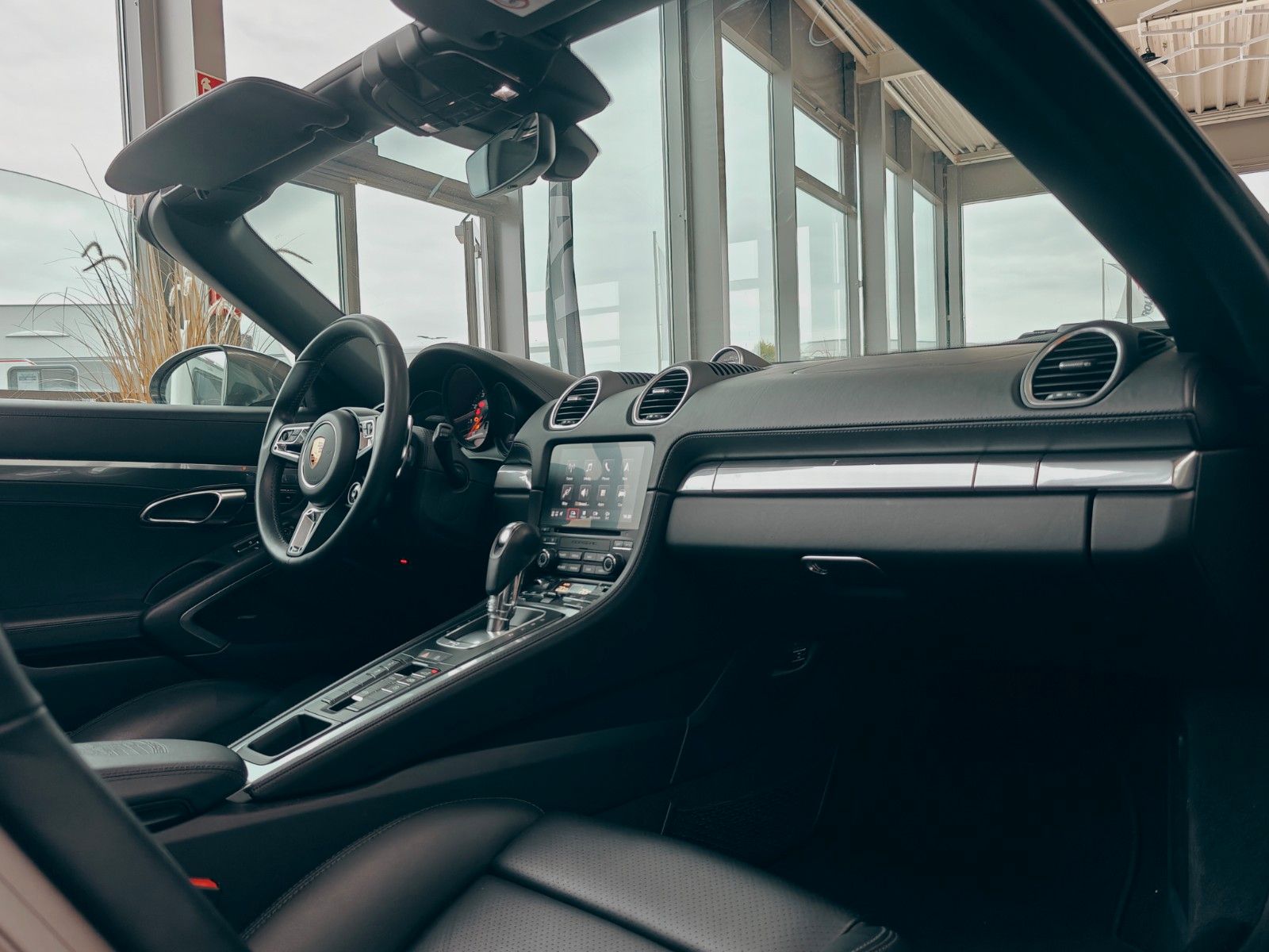 Fahrzeugabbildung Porsche BOXSTER S - 718 AVENTURINGRÜN METALLIC