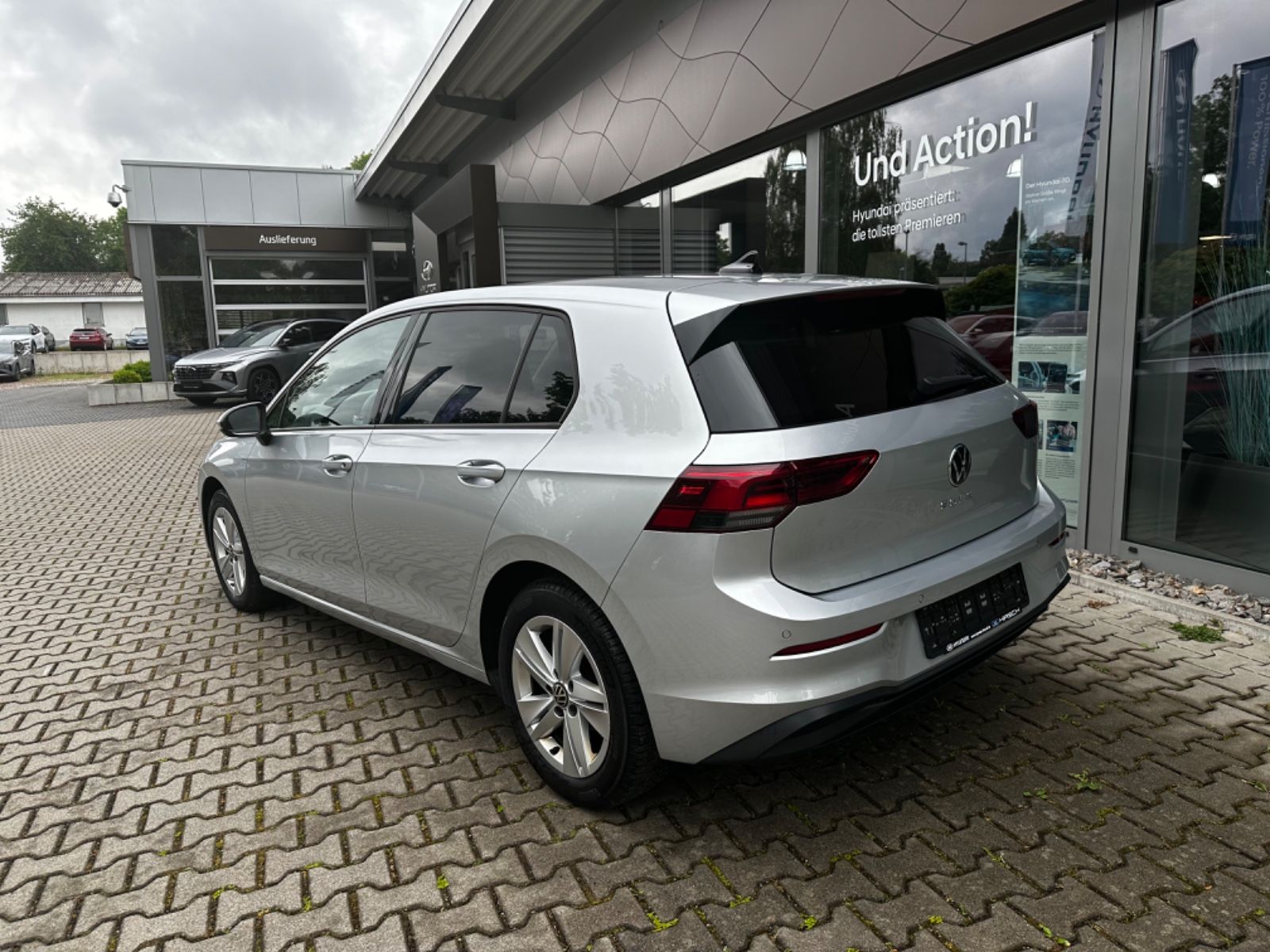 Fahrzeugabbildung Volkswagen Golf VIII 2.0 TDI 7-DSG Life LED NAVI