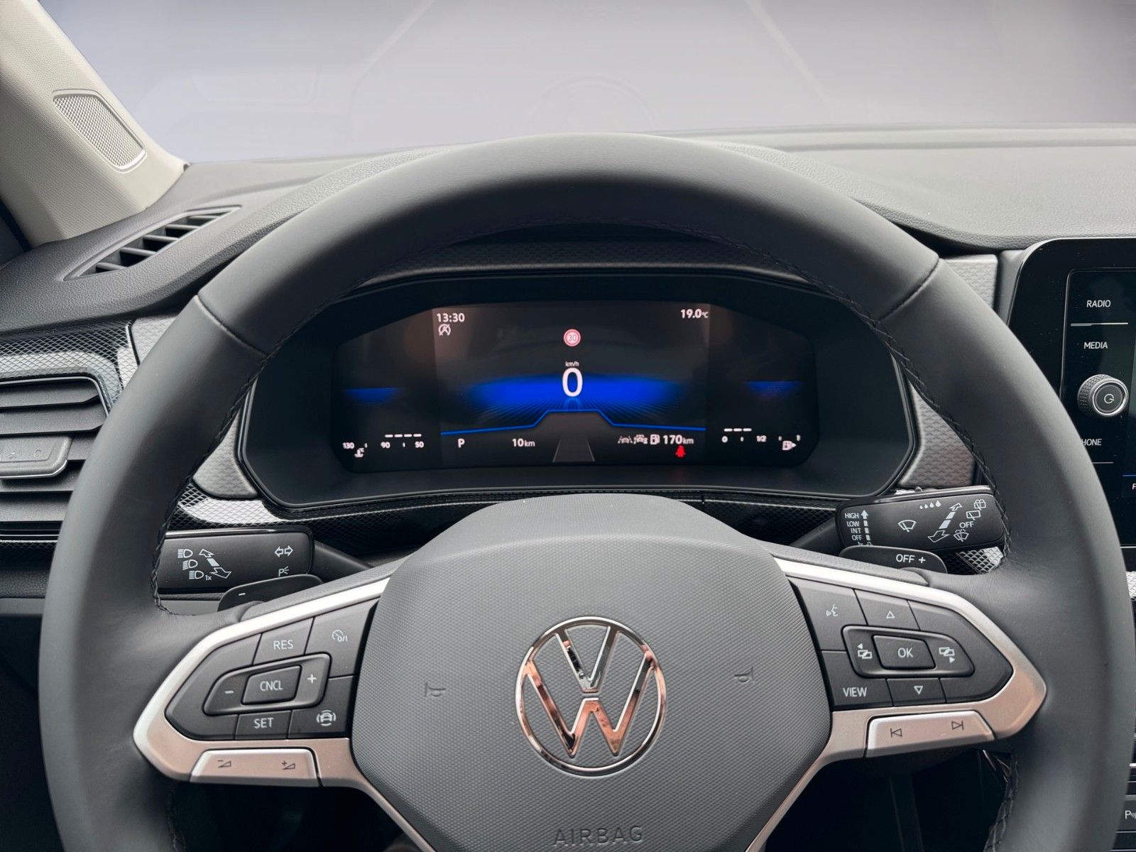 Fahrzeugabbildung Volkswagen T-Cross Life 1.0 TSI