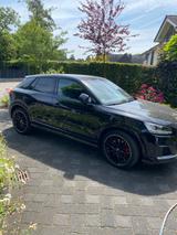 Audi SQ2 TFSI S tronic quattro sport SQ2 - Audi SQ2 mit Panoramadach