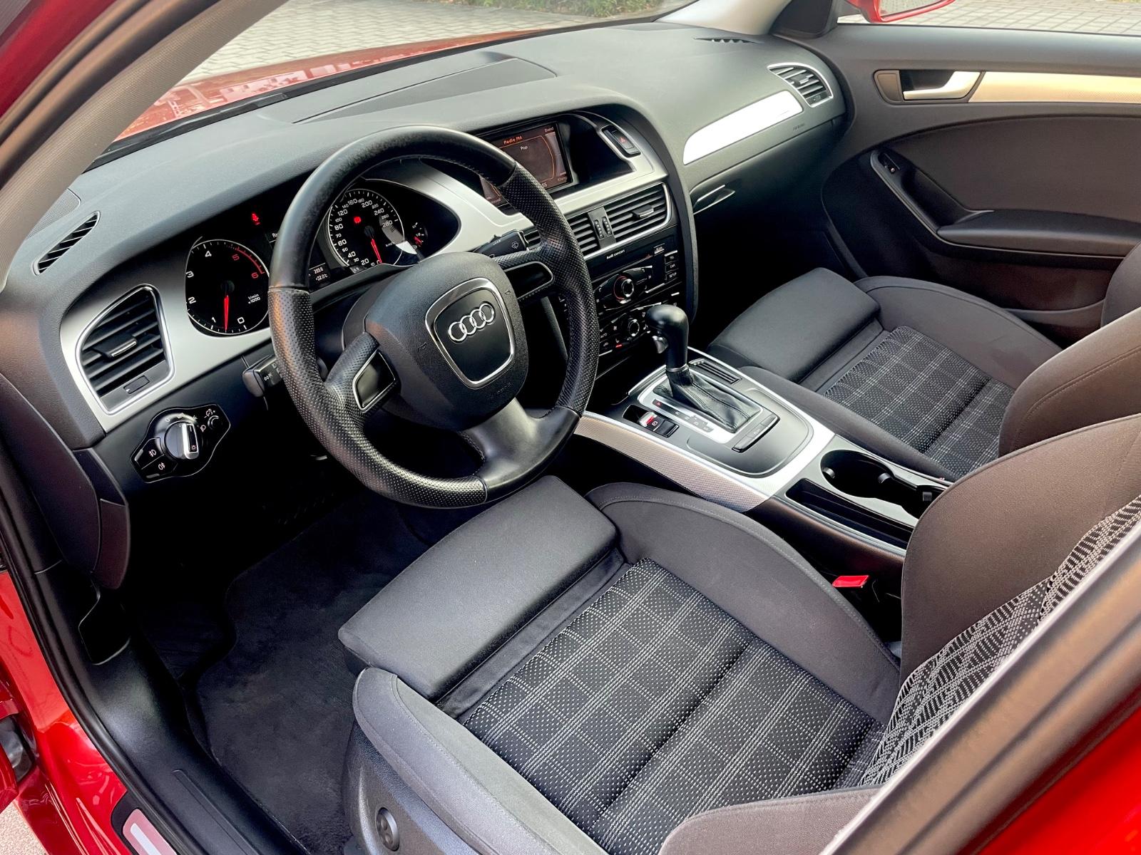 Audi A4 3.0 TDI quattro Ambition | 239 ch | BVA | Siège conducteur électrique | Sièges chauffants | Bi-xénon | Attelage amovible | 1re main