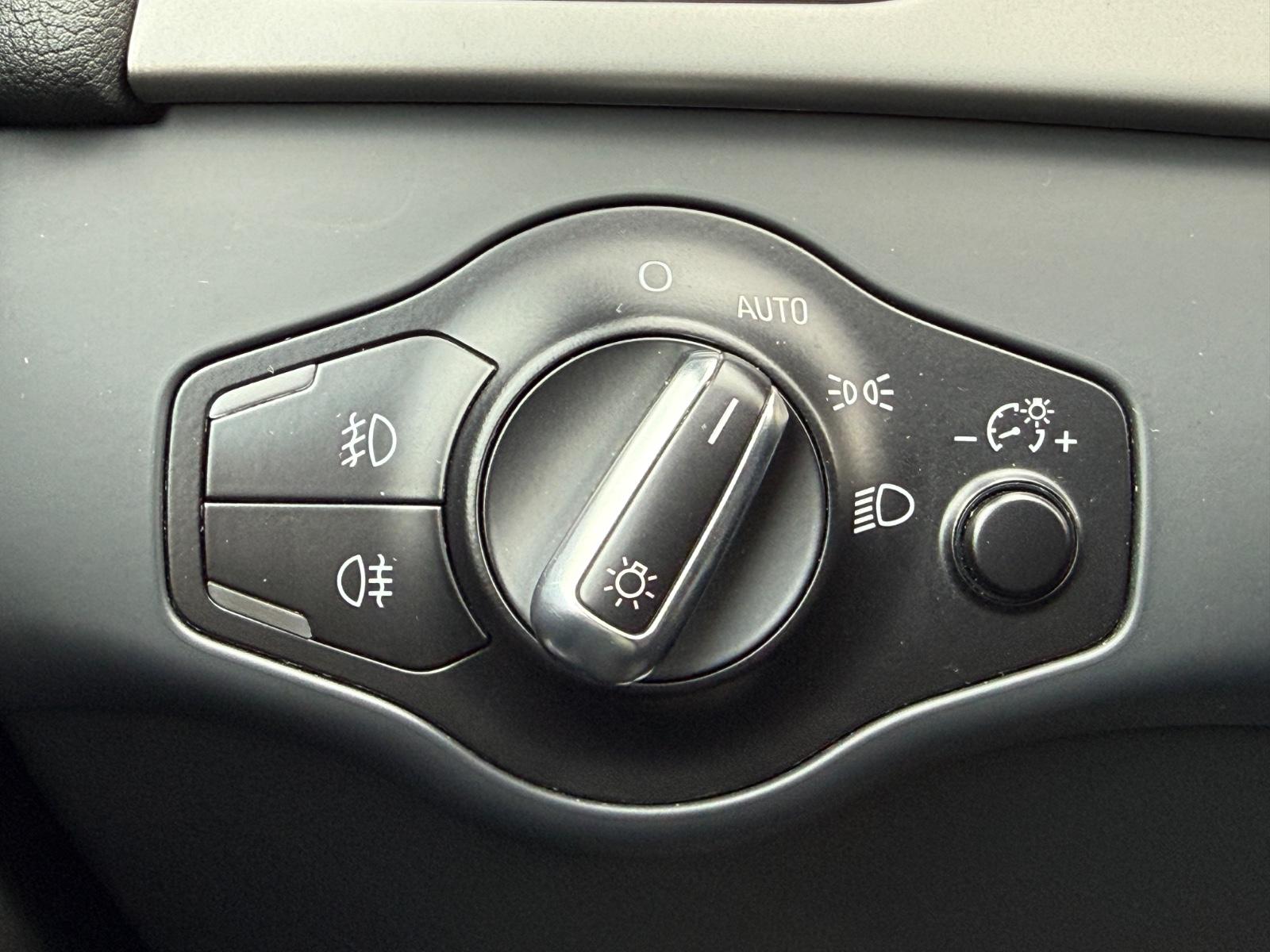 Audi A4 2.0 TFSI quattro 224 ch BVA / Toit ouvrant / Caméra de recul / Xénon / Sièges chauffants