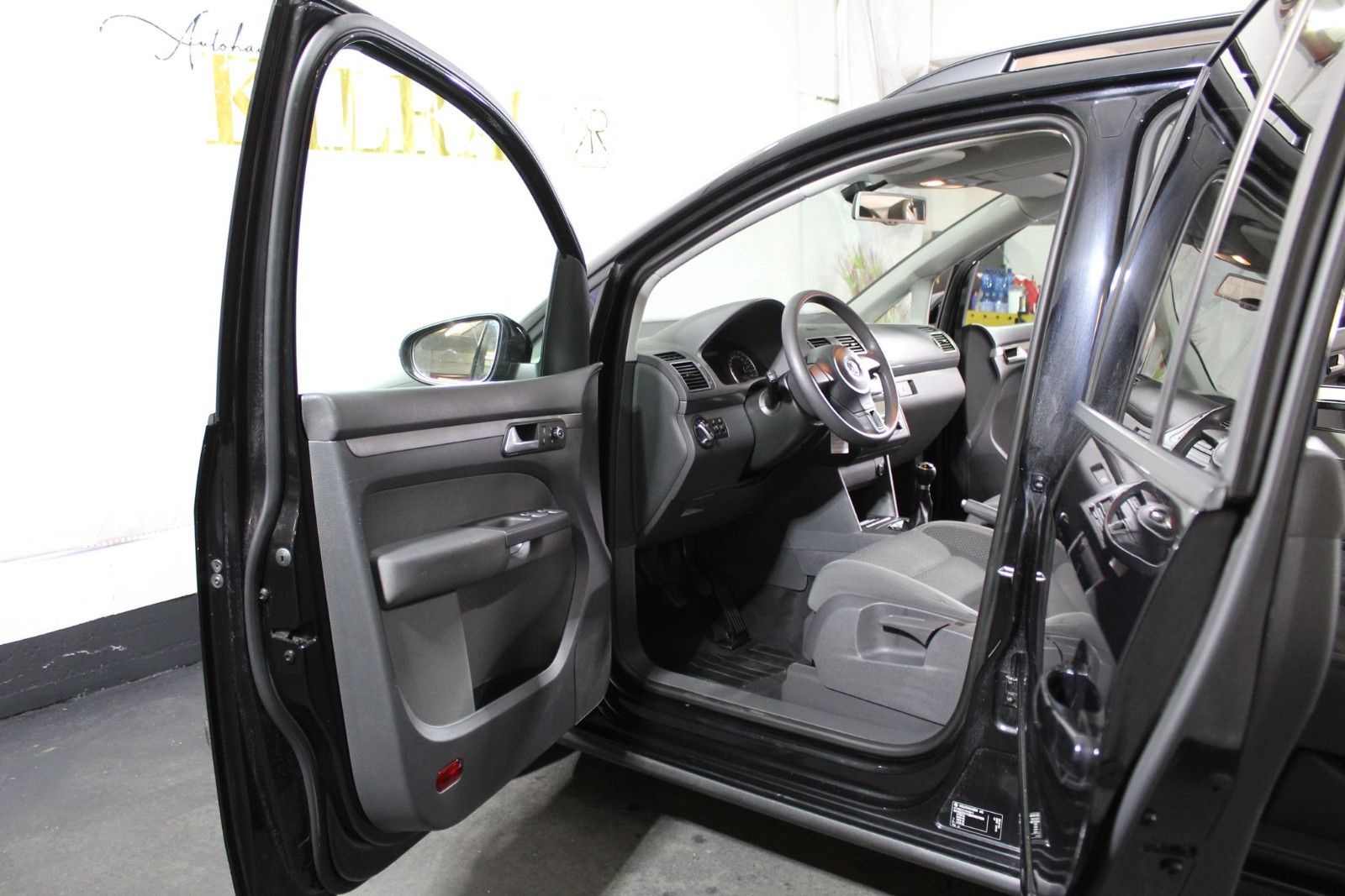 VW Touran Comfortline Klimaautomatik Sitzheiz. AHK