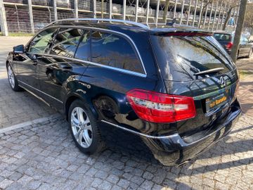 Mercedes E 300 - 4