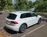 Volkswagen Tiguan 2.0 TSI 132kW DSG 4MOTION Highline Hi... - VW Tiguan Gebrauchtwagen in Dresden