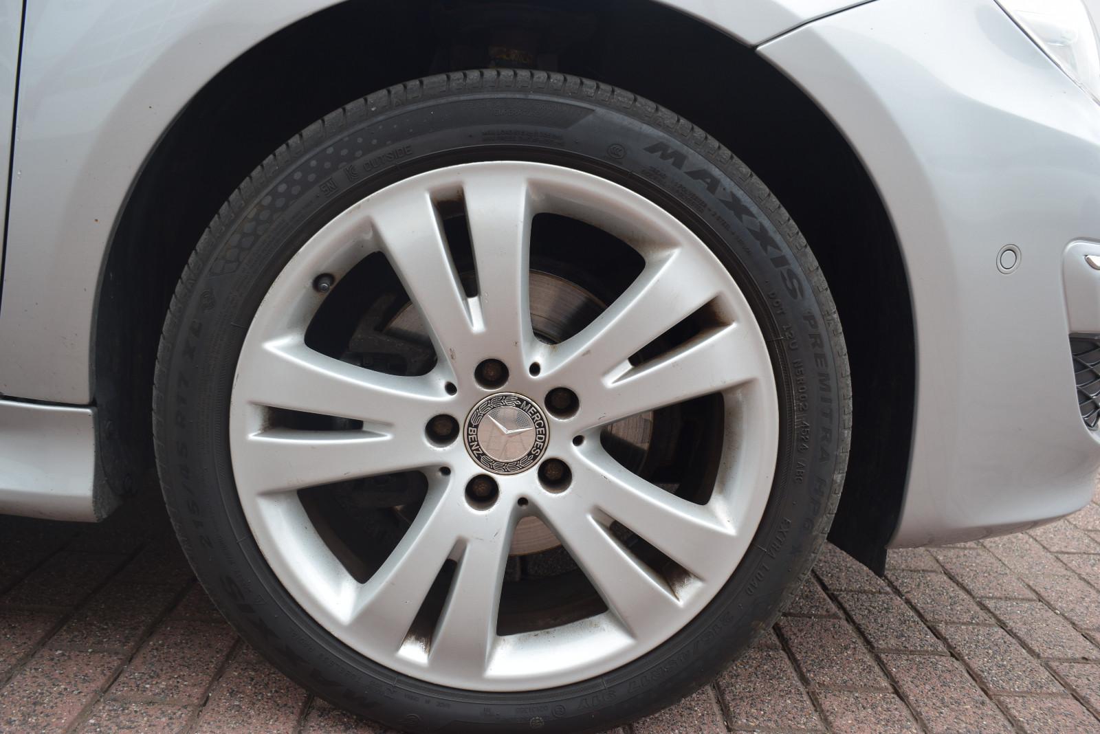 Mercedes-Benz B180 2009 — photo 9