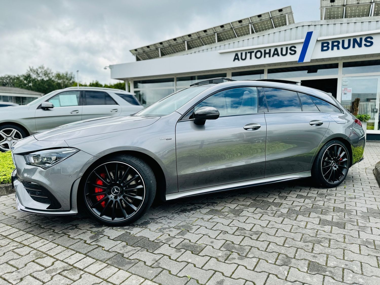 Fahrzeugabbildung Mercedes-Benz CLA 35 AMG Shooting Brake 4M AMG, Memory, Aerody