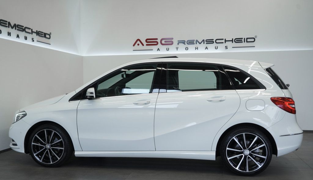 Mercedes Benz B 200