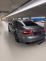 Audi S8 4.0 TFSI plus tiptronic quattro - - Audi S8 in Duisburg