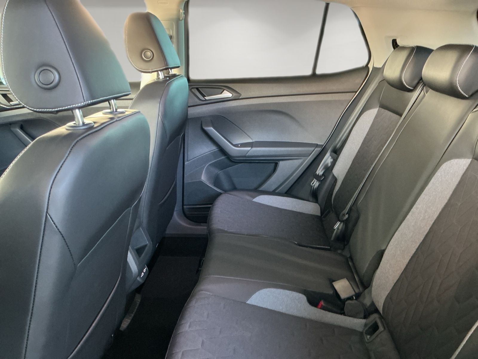 Volkswagen T-Cross - Bild 12