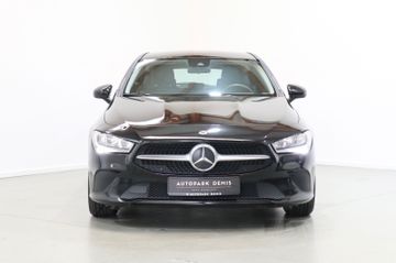 Mercedes CLA 220 Shooting Brake - 3