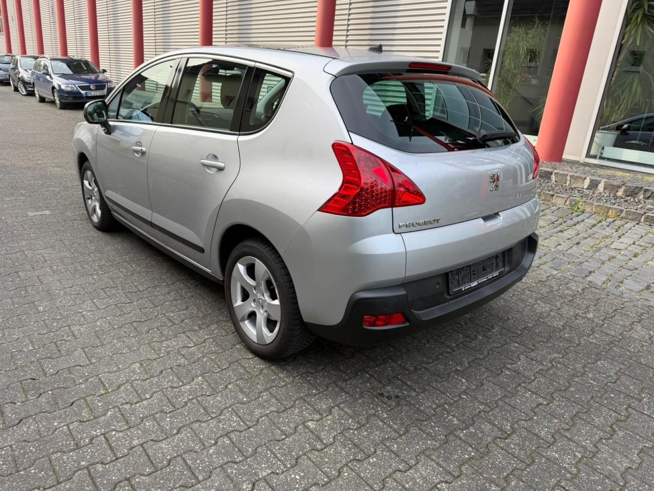 Peugeot 3008 Premium Klima Einparkhilfe Panoramadach