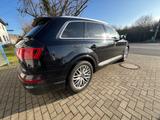 Audi Q7 3.0 TDI quattro S-line - Audi Q7 in Düsseldorf