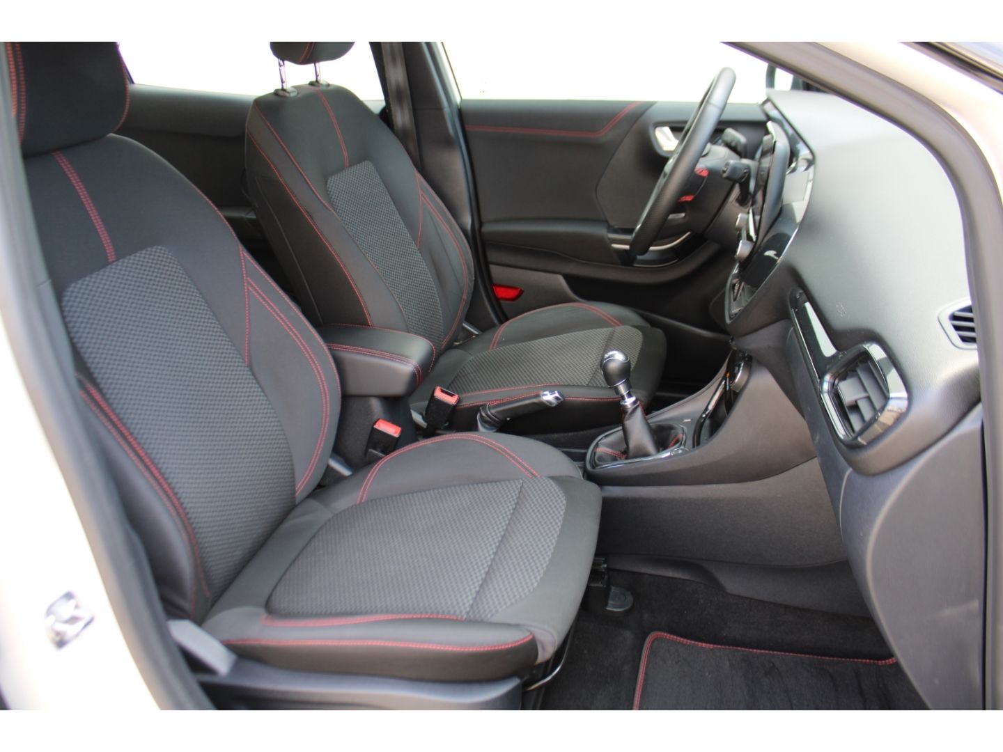 Fahrzeugabbildung Ford Puma 1.0 EcoBoost ST-Line LED Navi GRA Winter-P.