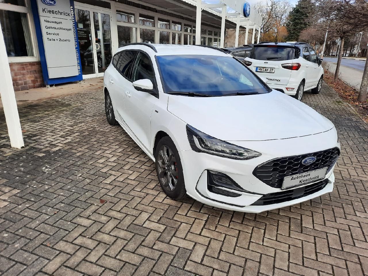 Fahrzeugabbildung Ford Focus ST-Line Freisprech, Navi, Winterpaket