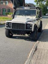 Land Rover Defender 110 TD4 Station Wagon 