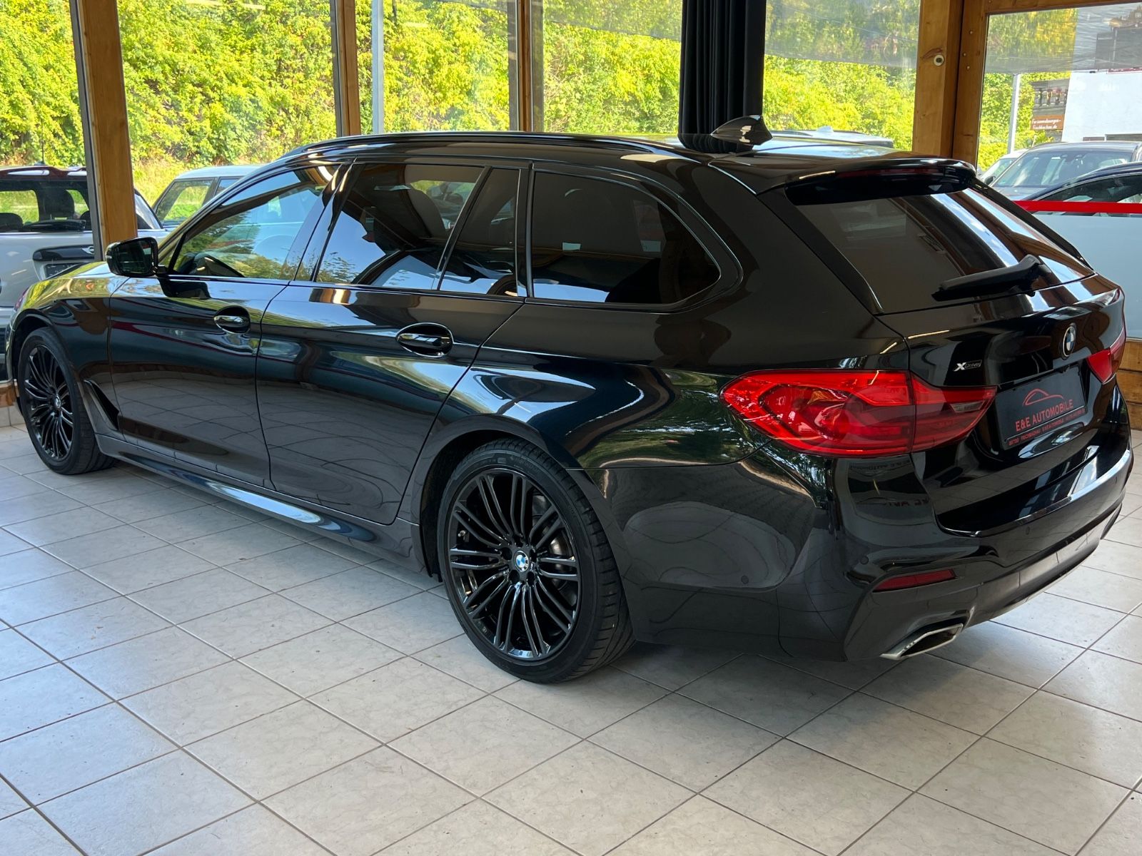 BMW 520 d xDrive Touring M Sport ACC|LED|HUD|AHK|CAM imagem 3