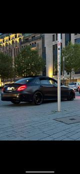 Mercedes-Benz Mercedes C-Klasse AMG Line 400PS - Mercedes-Benz E 400 aus 2015