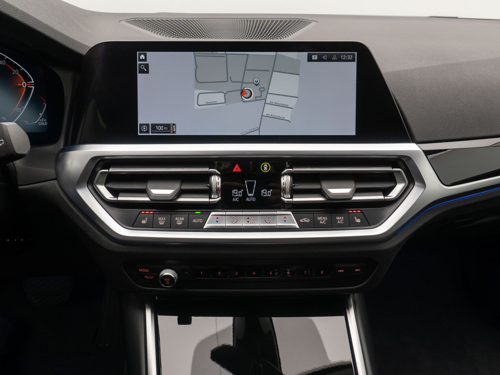 Fahrzeugabbildung BMW 320d Sport Line Kamera DAB Alarm HiFi Komfort