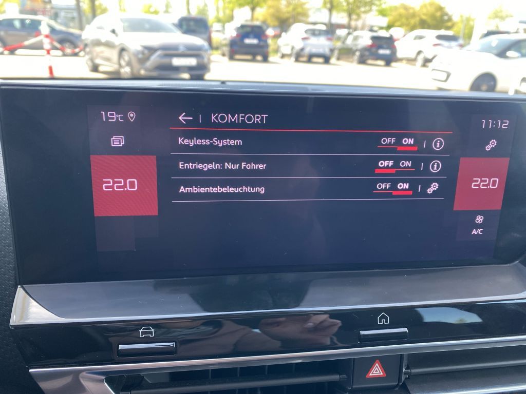 Fahrzeugabbildung Citroën C4 PureTech 130 *Automatik* SHINE *Park-Paket*