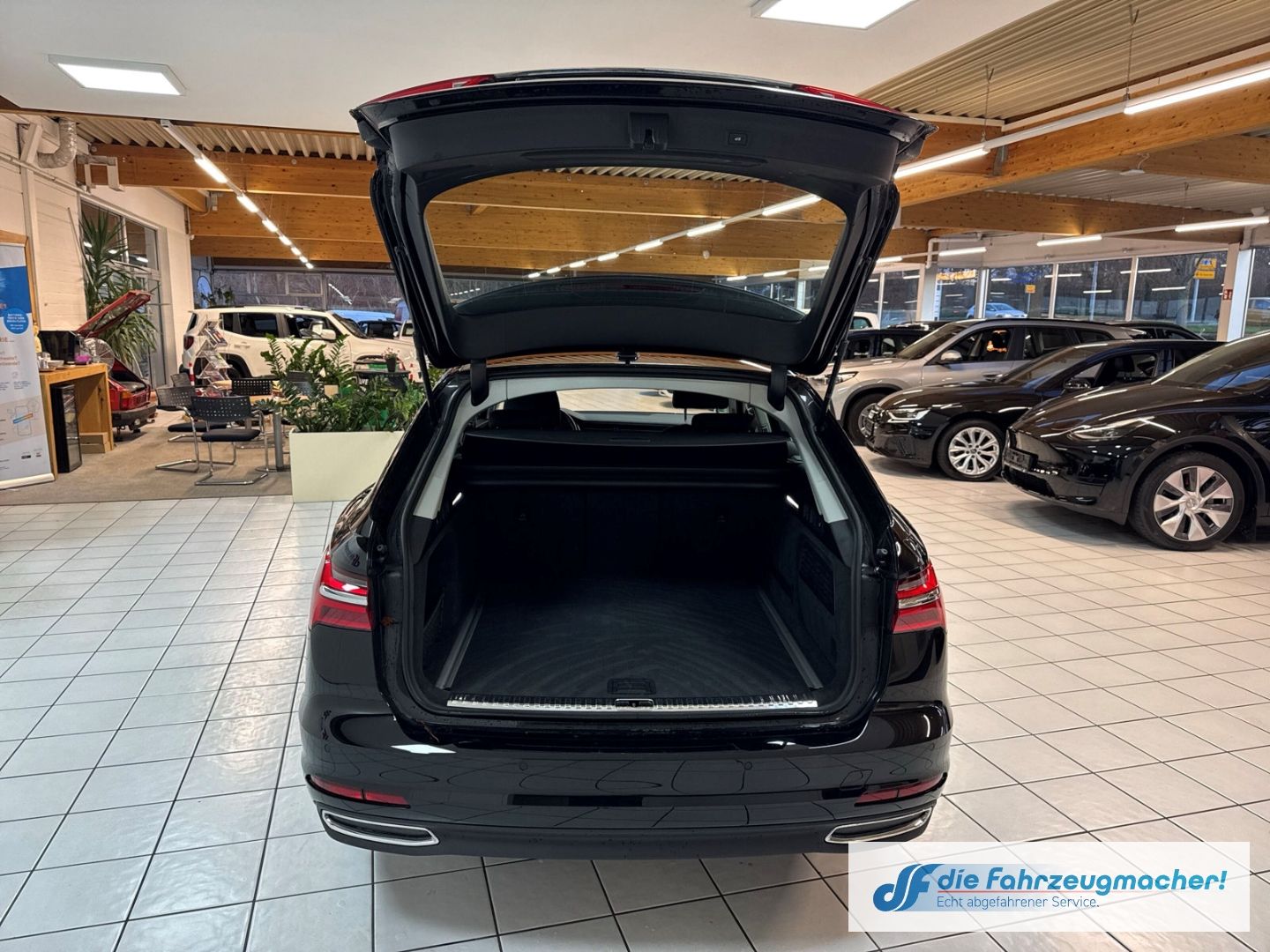 Fahrzeugabbildung Audi A6 Avant 35 TDI Navi LED ACC El. Heckklappe Mehr