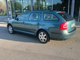 Skoda Octavia Combi 1.6 tiptronic Elegance Elegance - Skoda Octavia aus 2005: Kombi