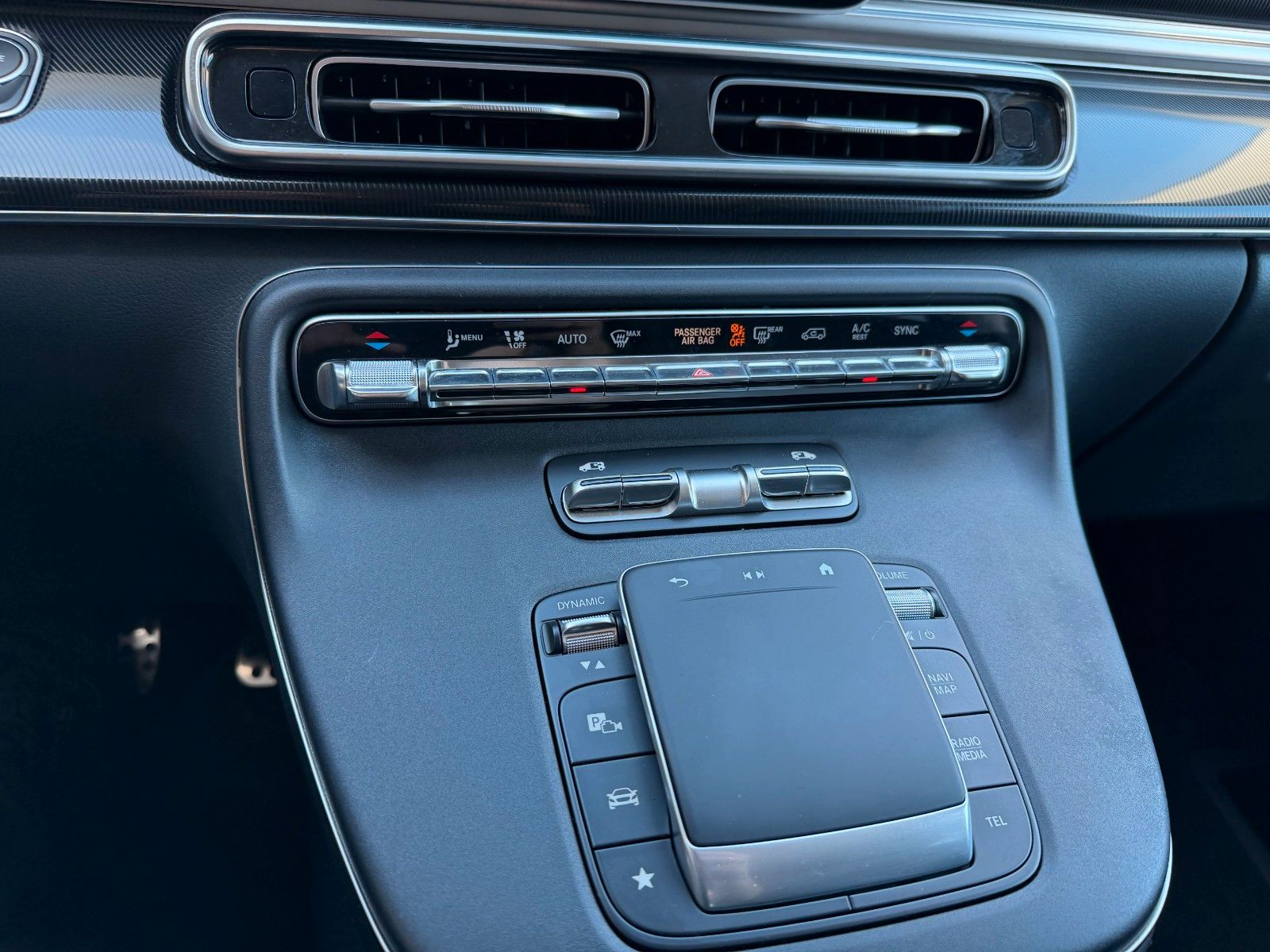 Fahrzeugabbildung Mercedes-Benz V 220 d STYLE DISTRONIC AHK2,5to 360Kamera
