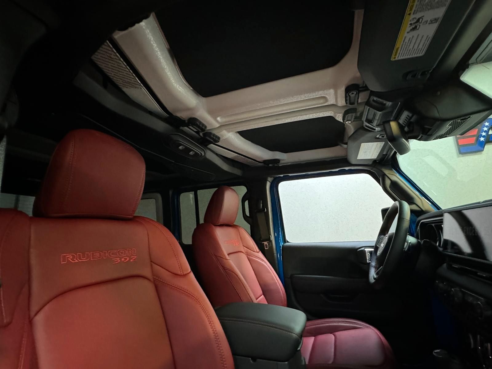 Fahrzeugabbildung Jeep RUBICON 392-6.4L HEMI V8-RECON 35"-STEEL BUMPER