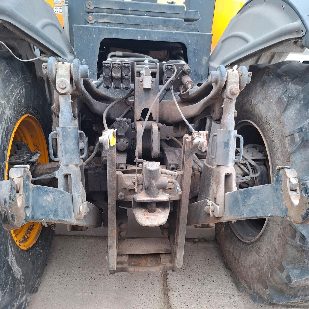 Fahrzeugabbildung JCB Fastrac P148B Schlepper 2017