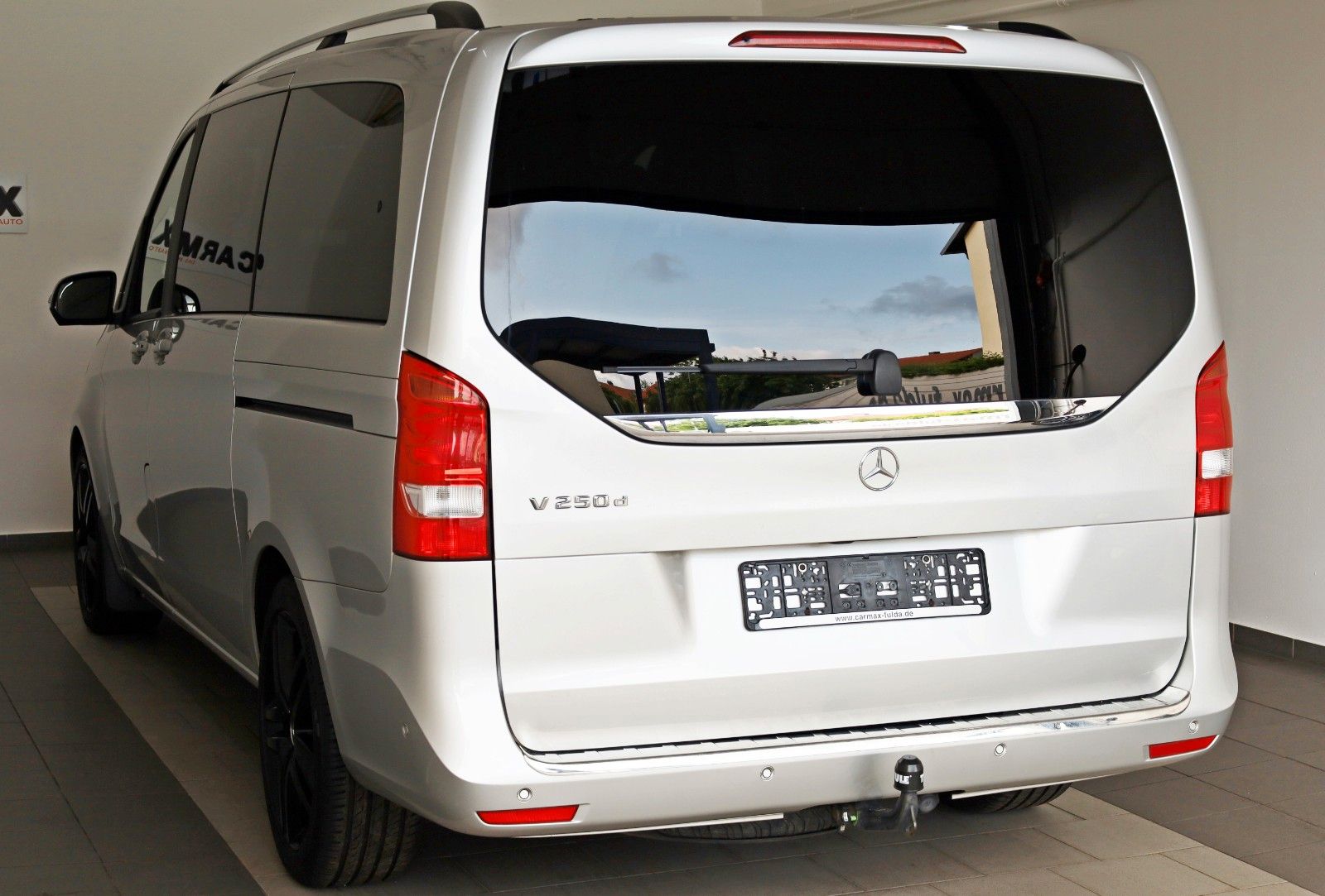 Fahrzeugabbildung Mercedes-Benz V 250d EDITION lang Sport/Park Paket,Navi,SH,AHK
