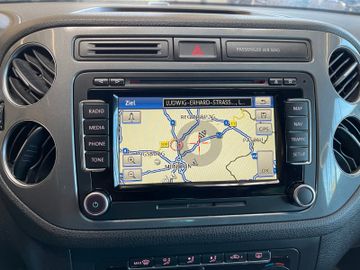 Volkswagen Tiguan Sport & Style BMT *AHK*KAMERA*NAVI*PDC*