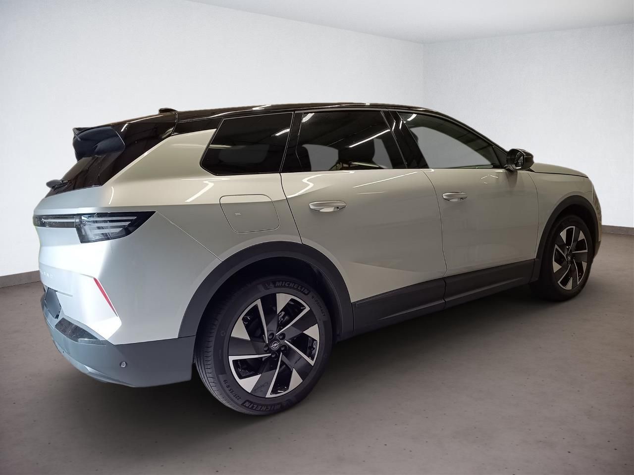 Fahrzeugabbildung Opel Grandland GS MildHybrid 107KW