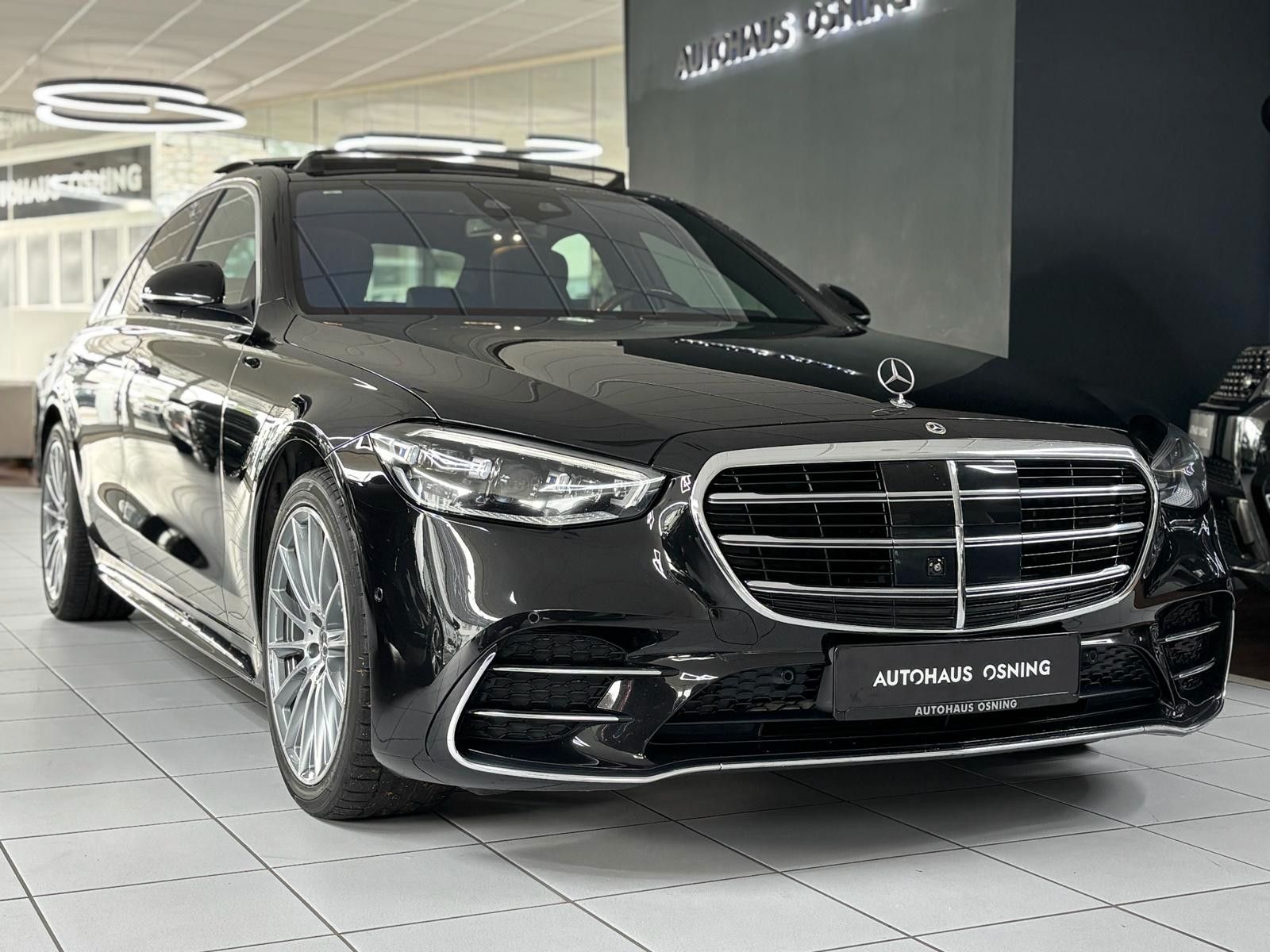 MERCEDES-BENZ S 350d 4M AMG H-UP S-CLOSE PANO BURMESTER VOLL