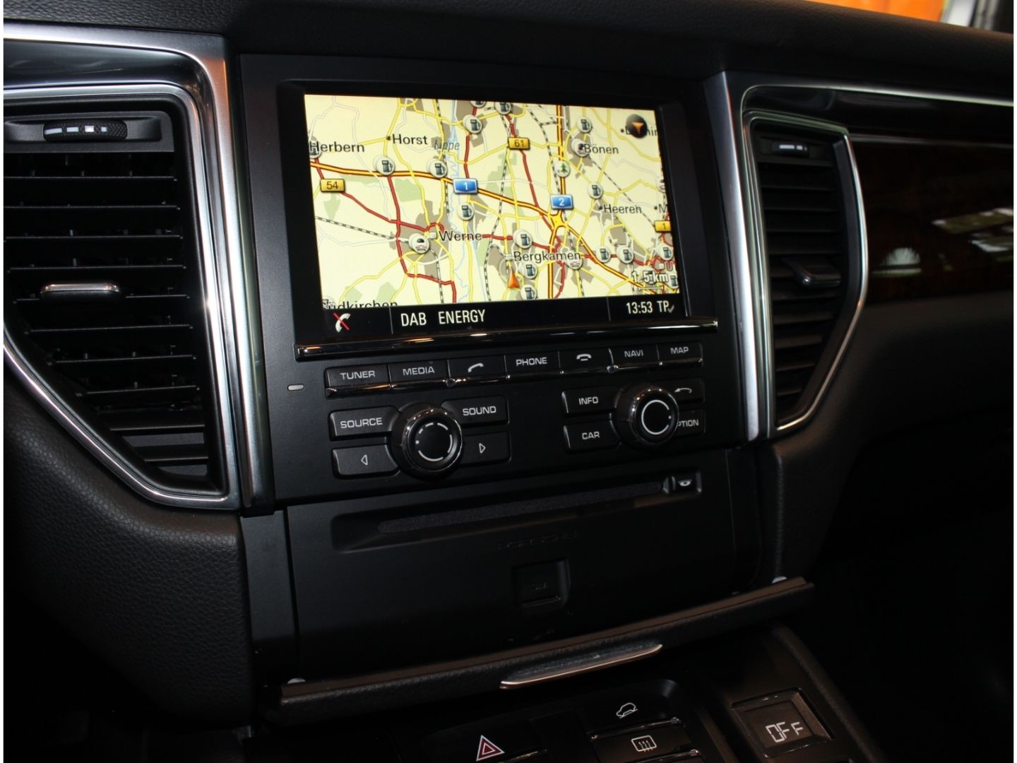 Fahrzeugabbildung Porsche Macan S Diesel Sport Design 1. Hand*Pano*Bose