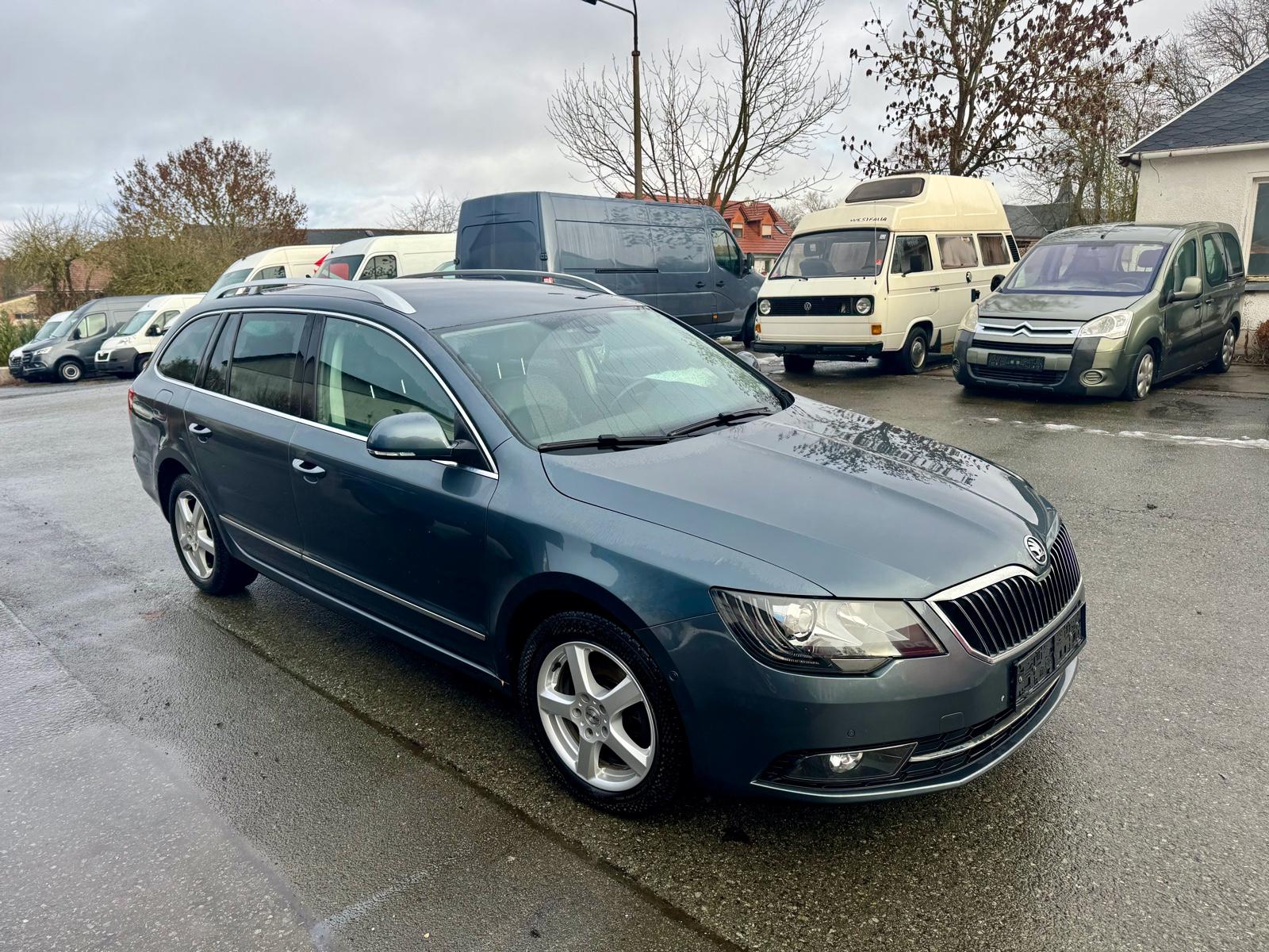Skoda Superb Combi Elegance 4x4 VOLL