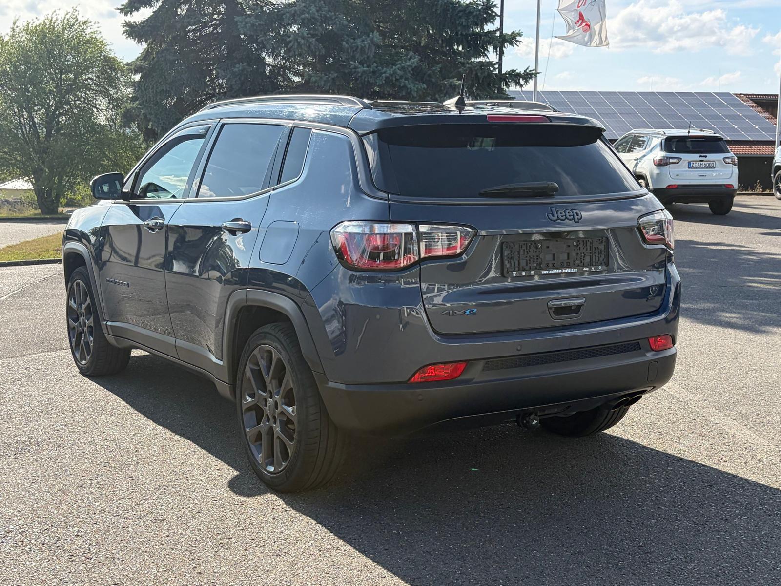 Jeep Compass S Plug-In Hybrid 4WD - AHZV+Winterräder