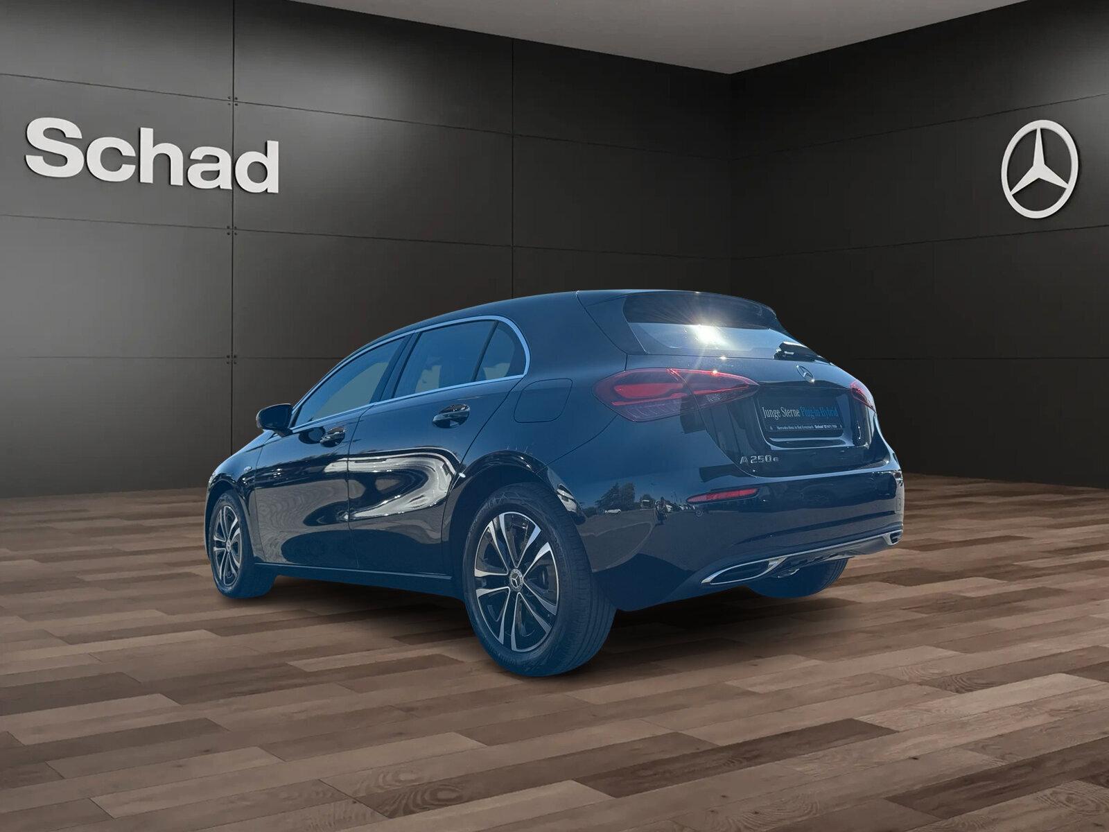 Mercedes-Benz A 250 e PROGRESSIVE +NAVI+LED+KAMERA+ASSIST+SHZ+