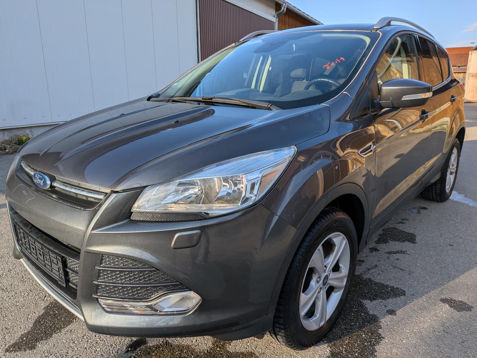Ford Kuga 1,5 EcoBoost 2x4 110kW SYNC Edition !